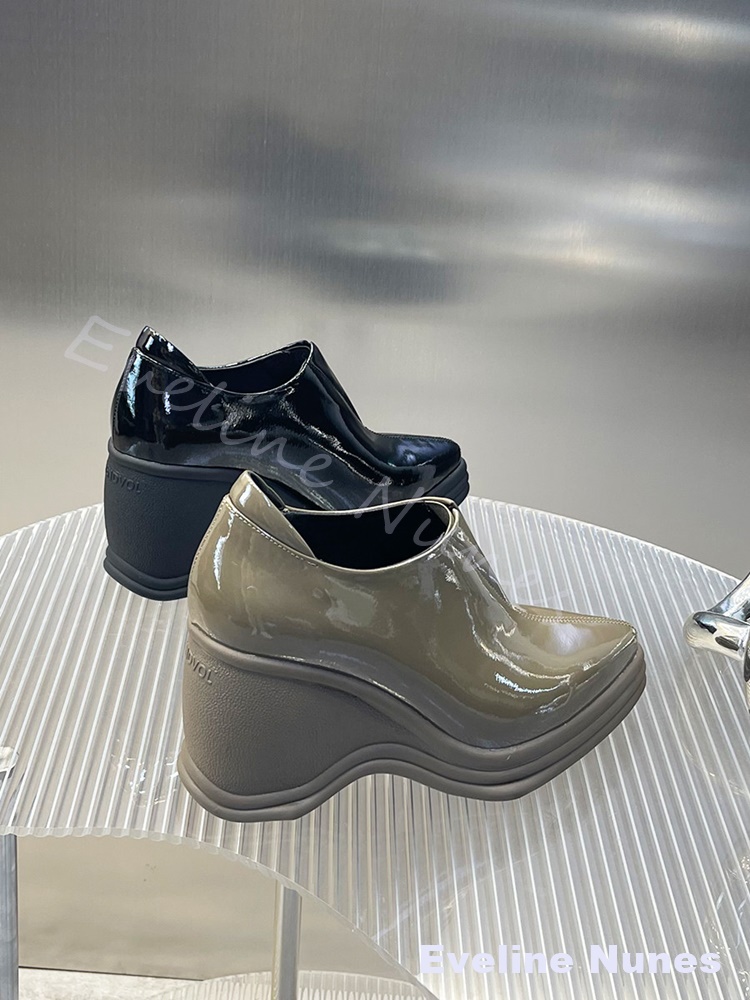 Patent Deri V Kesim Sivri Buru - Street Fashion Y2K incelemesi ve fiyatı